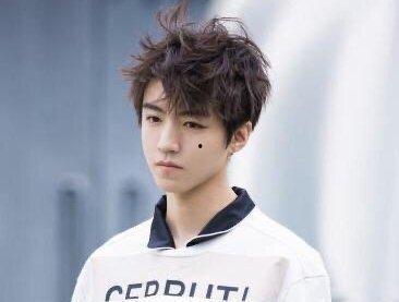 王俊凯爆料恋情视频合集,甜蜜瞬间回顾